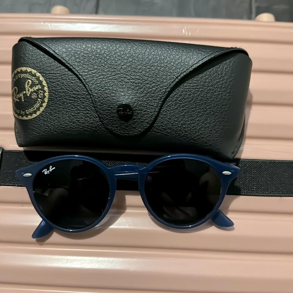 RAY BANS